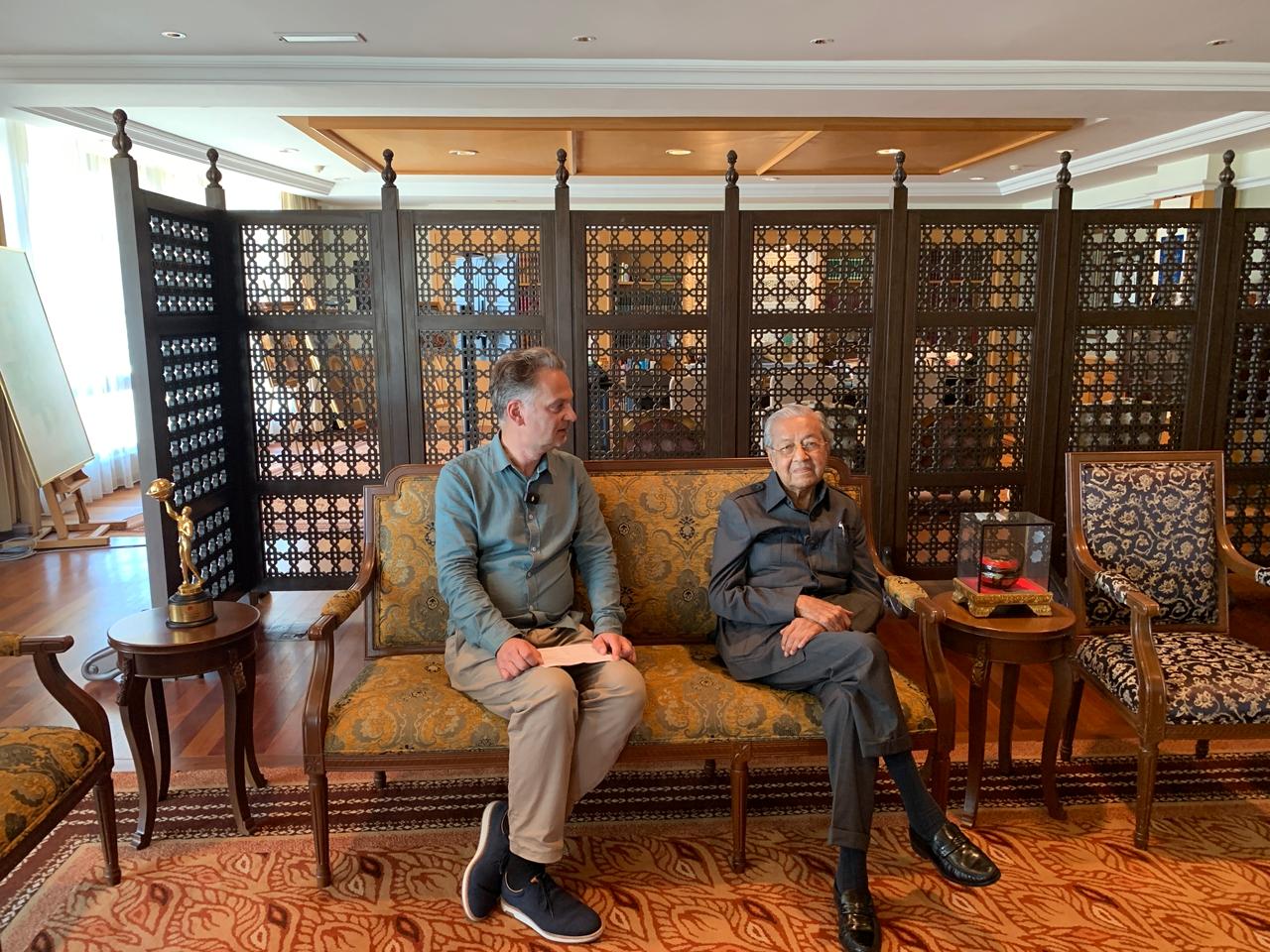 Former PM of Malaysia Dr. Tun Mahathir Mohamad:”Malaysia is very pro-Western and against Russia”