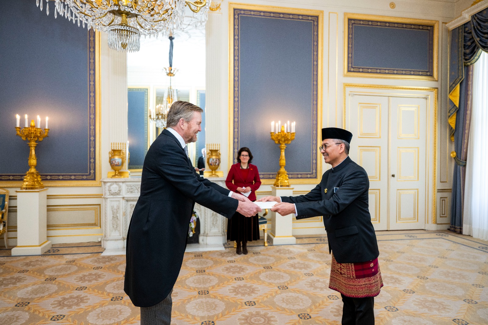 Indonesian Ambassador to the Netherlands Presents Letters of Credence