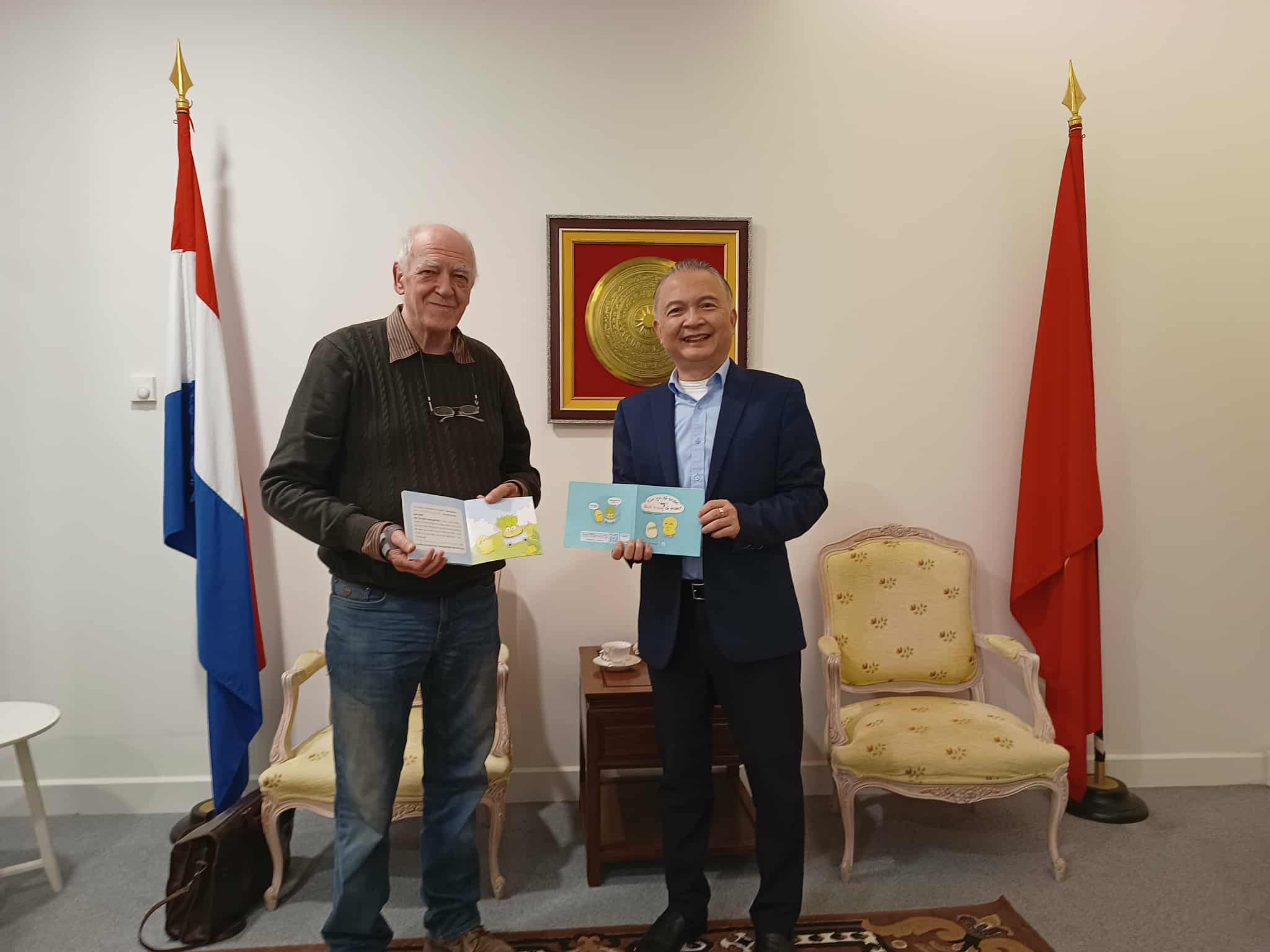 Art for Children Without Borders: From the Netherlands to Da Nang